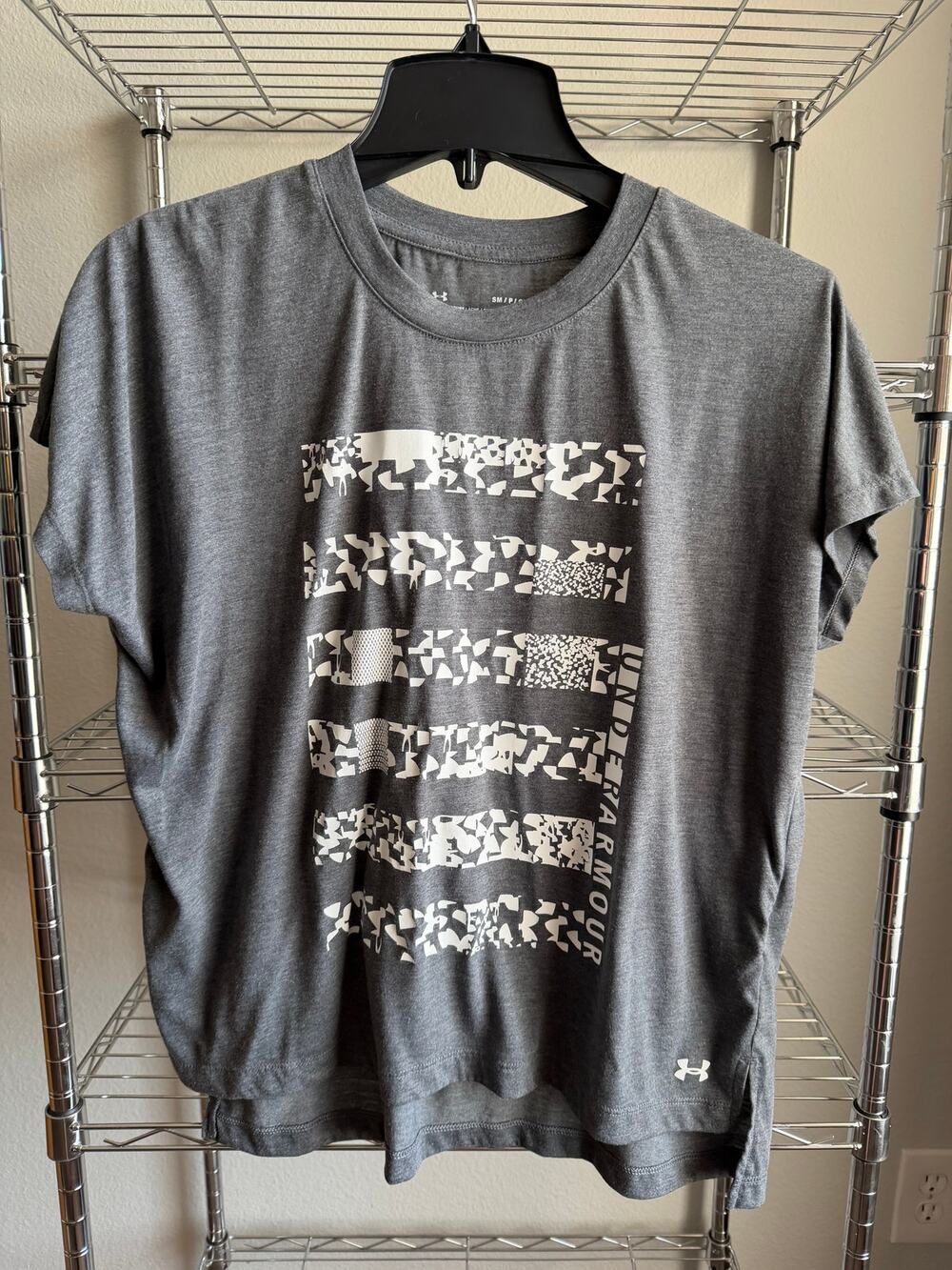 Under Armour Women's Gray Graphic T-Shirt Loose Fit Size Small